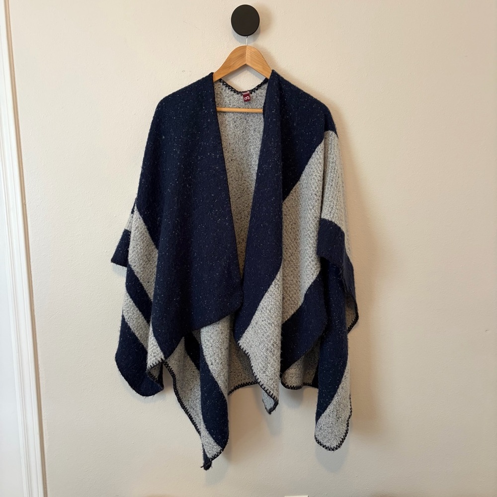 G Brand Navy Gray Blanket Cape Poncho One Size Acrylic